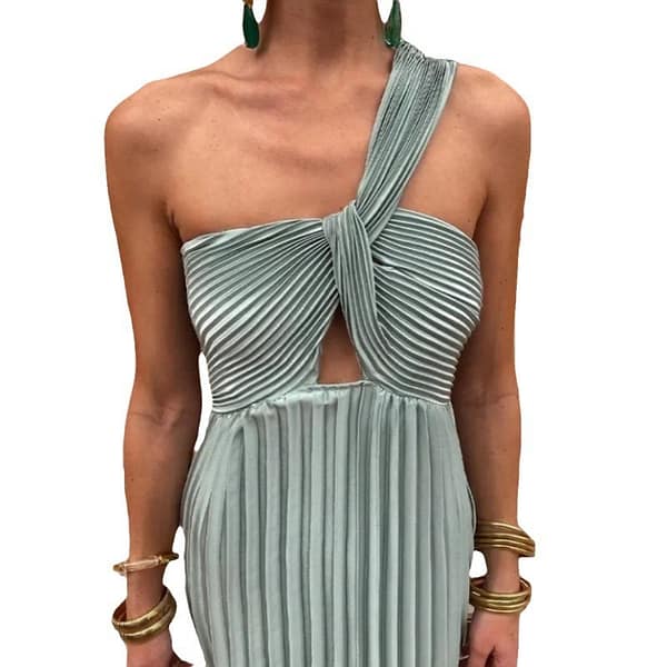 39689411-4732-43fc-b18f-0785d26afada.jpg Dignified Sleeveless Dress